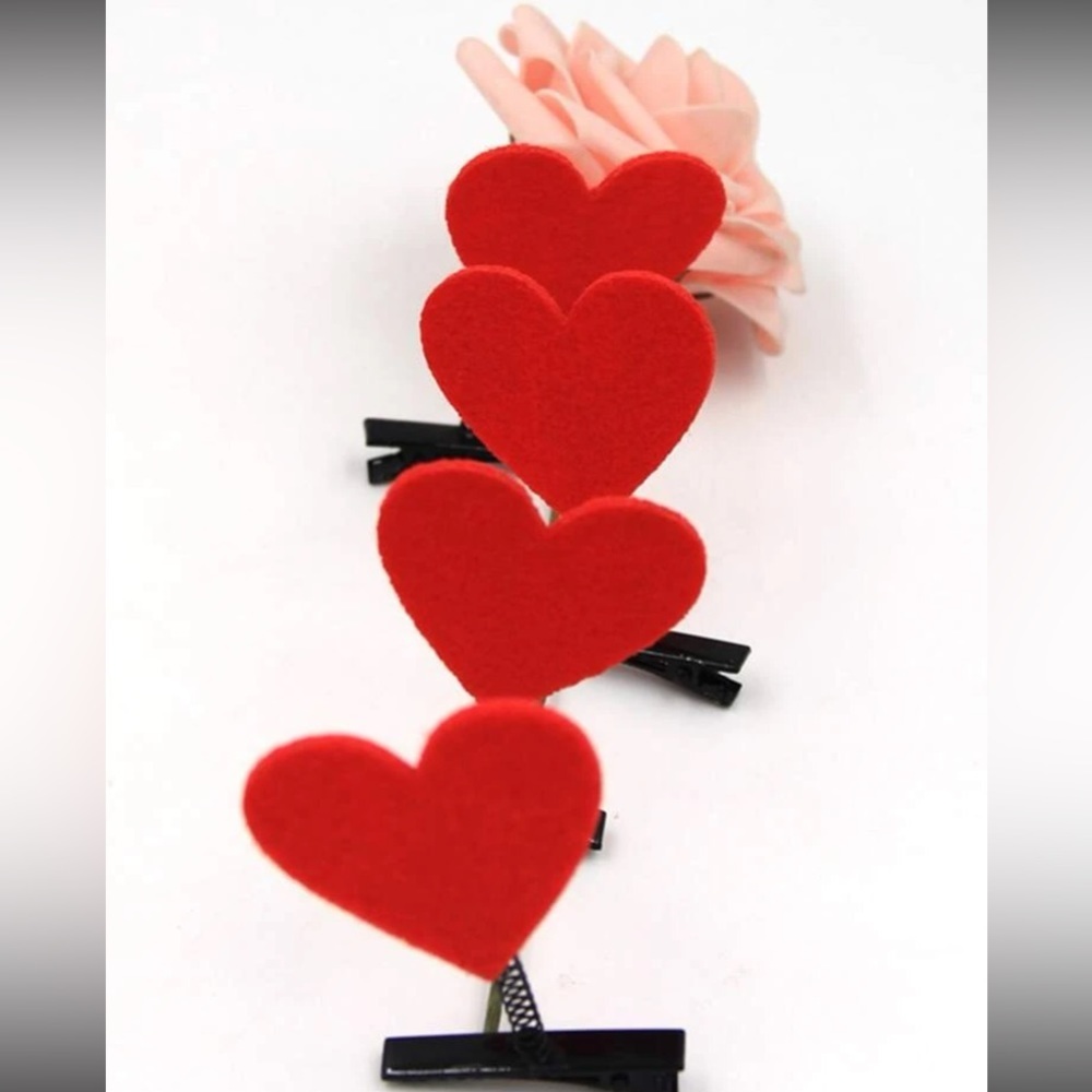 Beautiful 4pcs Heart Decor Hair Clip